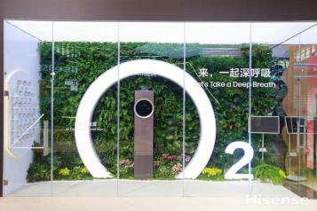 商店的玻璃窗上有貼商標(biāo)
低可信度描述已自動(dòng)生成